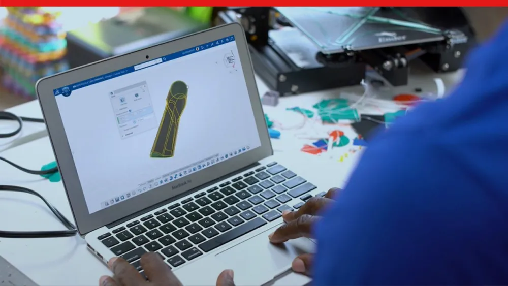 Maker using CAD software for 3D Printing - SOLIDWORKS