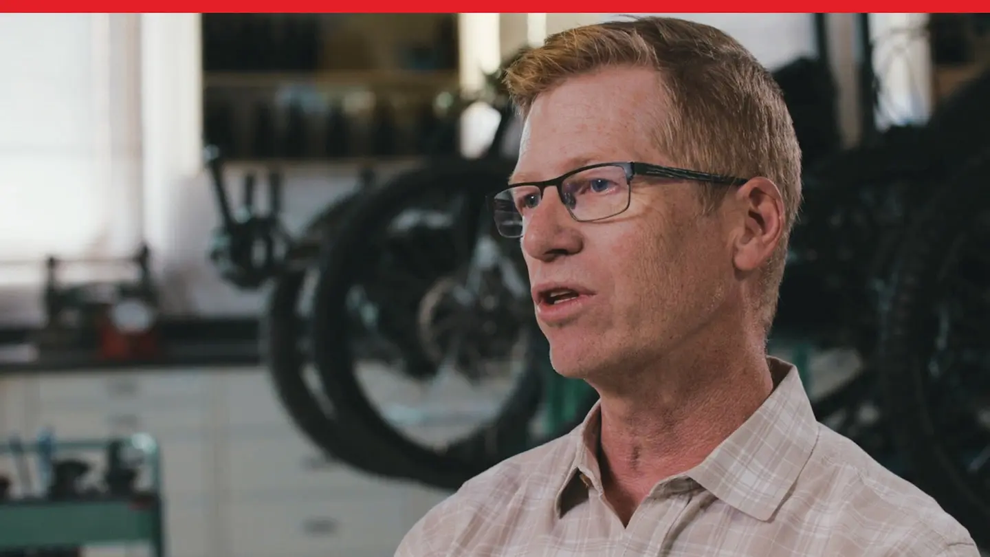 Bowhead employee talking - SOLIDWORKS Cloud Services